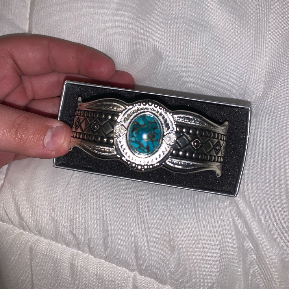 Montana silversmith Turquoise cuff